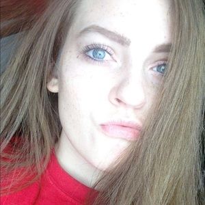 Meet your Posher, Michaela